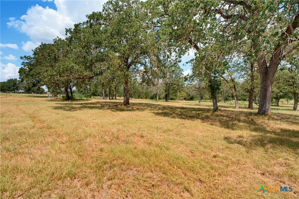 16905 Fm 112 Thrall, TX 76578