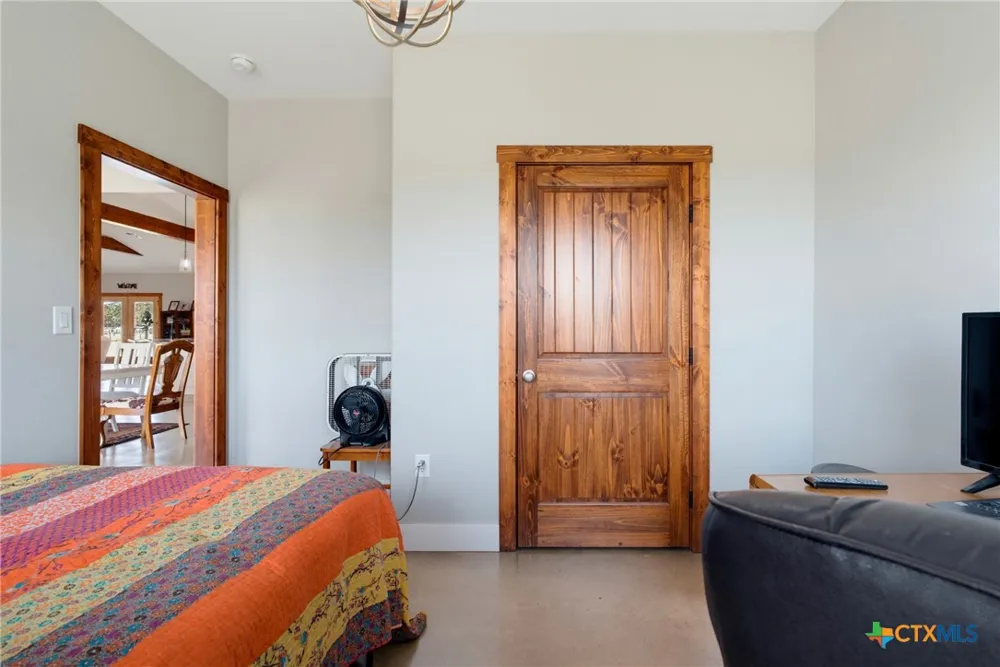 16905 Fm 112 Thrall, TX 76578