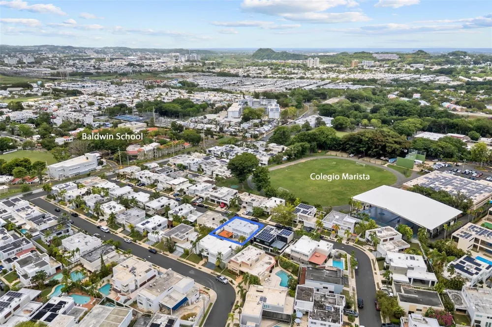 N-19 LOS GAVILANES Guaynabo, PR 00969
