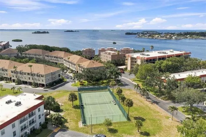 2700 BAYSHORE BOULEVARD #2308 Dunedin, FL 34698