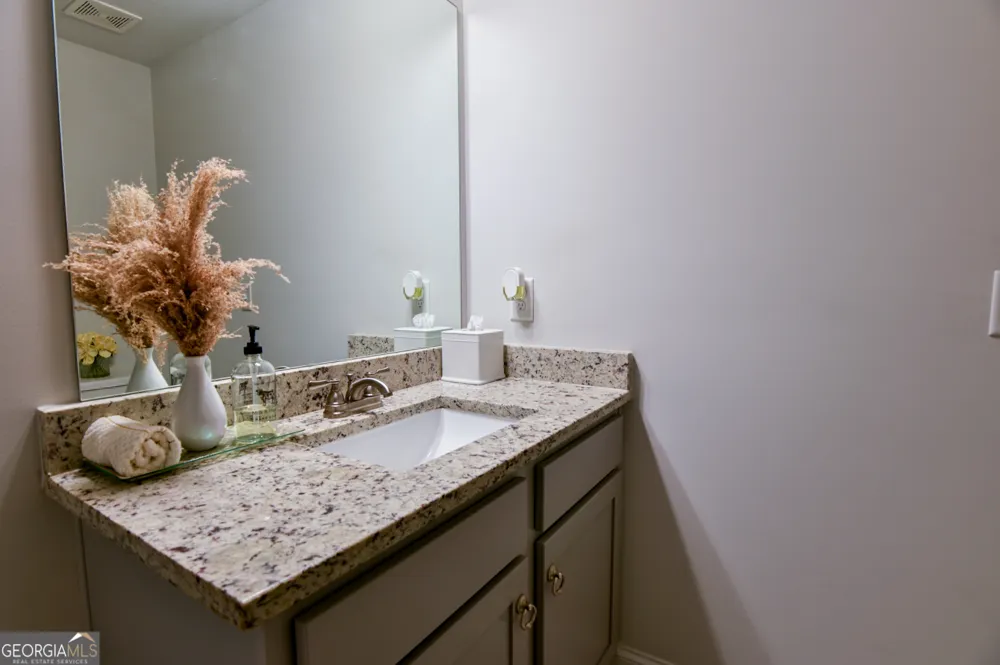 31 Hinton Farm WAY Dacula, GA 30019
