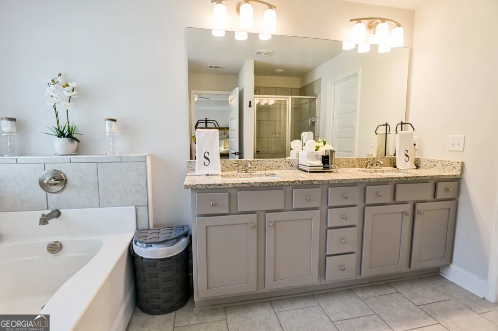 31 Hinton Farm WAY Dacula, GA 30019