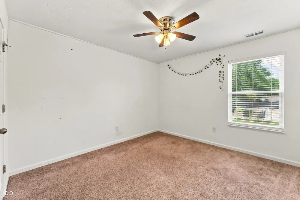 4398 Ashworth Lane Columbus, IN 47201