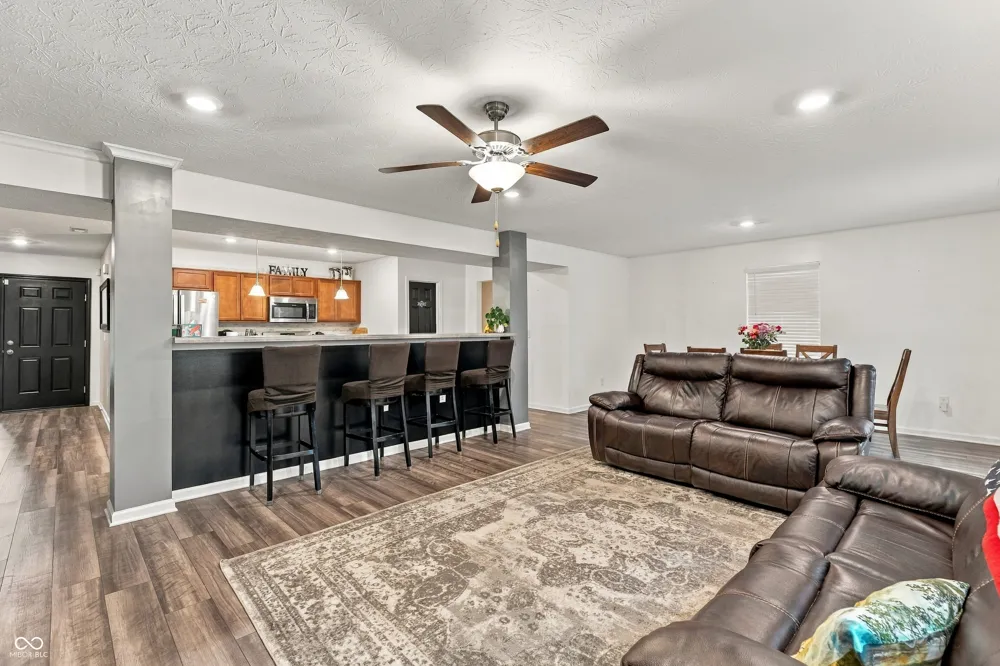 4398 Ashworth Lane Columbus, IN 47201