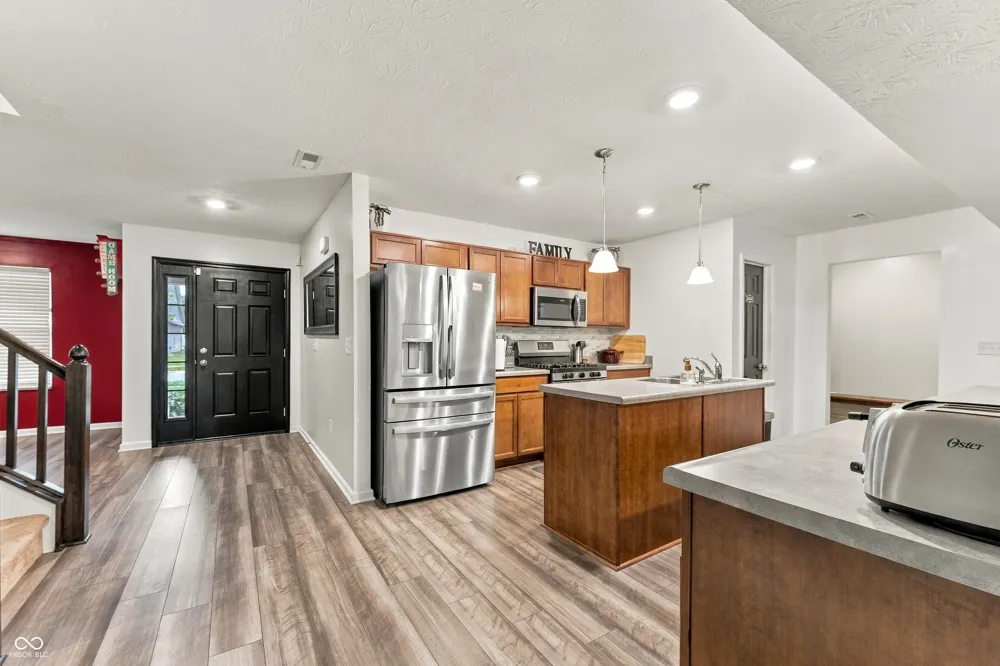 4398 Ashworth Lane Columbus, IN 47201