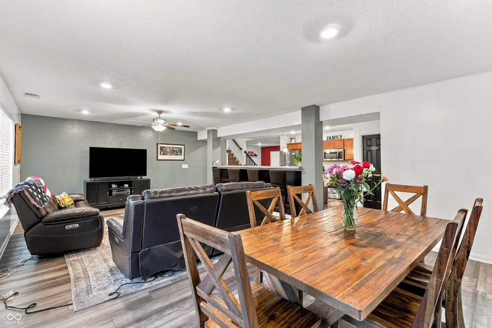 4398 Ashworth Lane Columbus, IN 47201