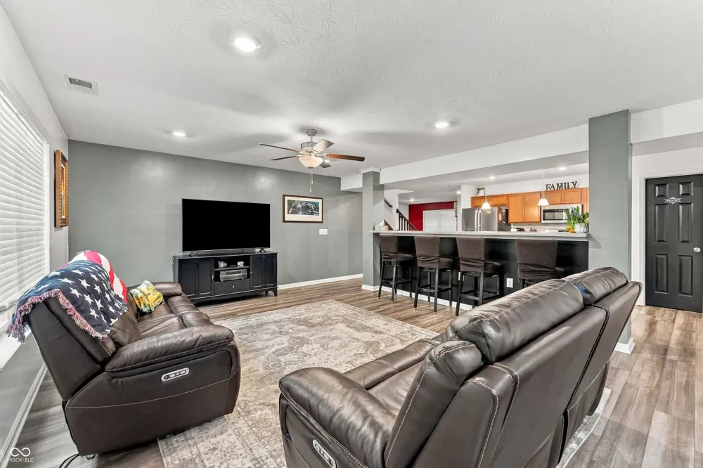 4398 Ashworth Lane Columbus, IN 47201