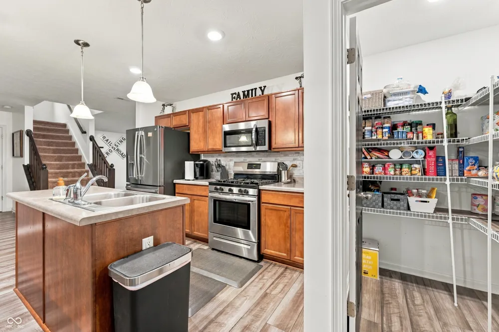 4398 Ashworth Lane Columbus, IN 47201