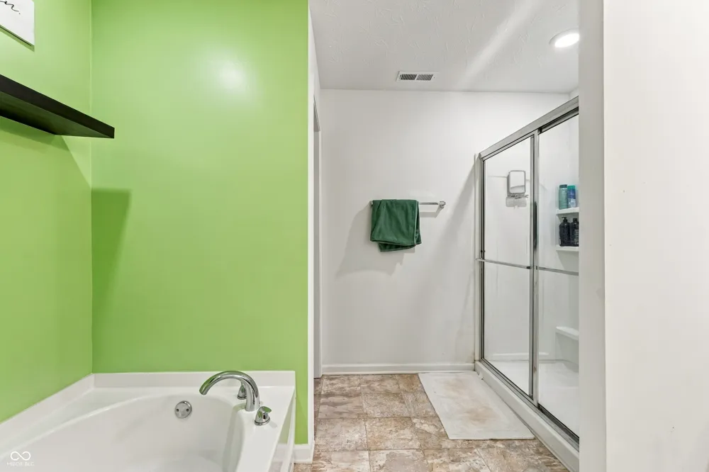 4398 Ashworth Lane Columbus, IN 47201