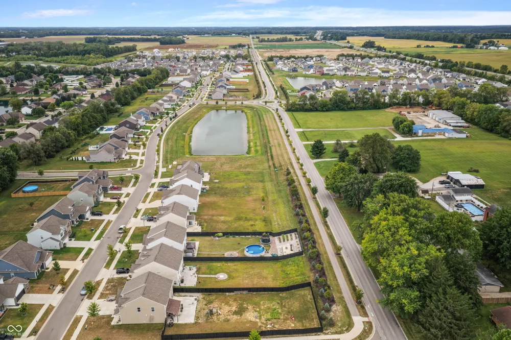 4398 Ashworth Lane Columbus, IN 47201
