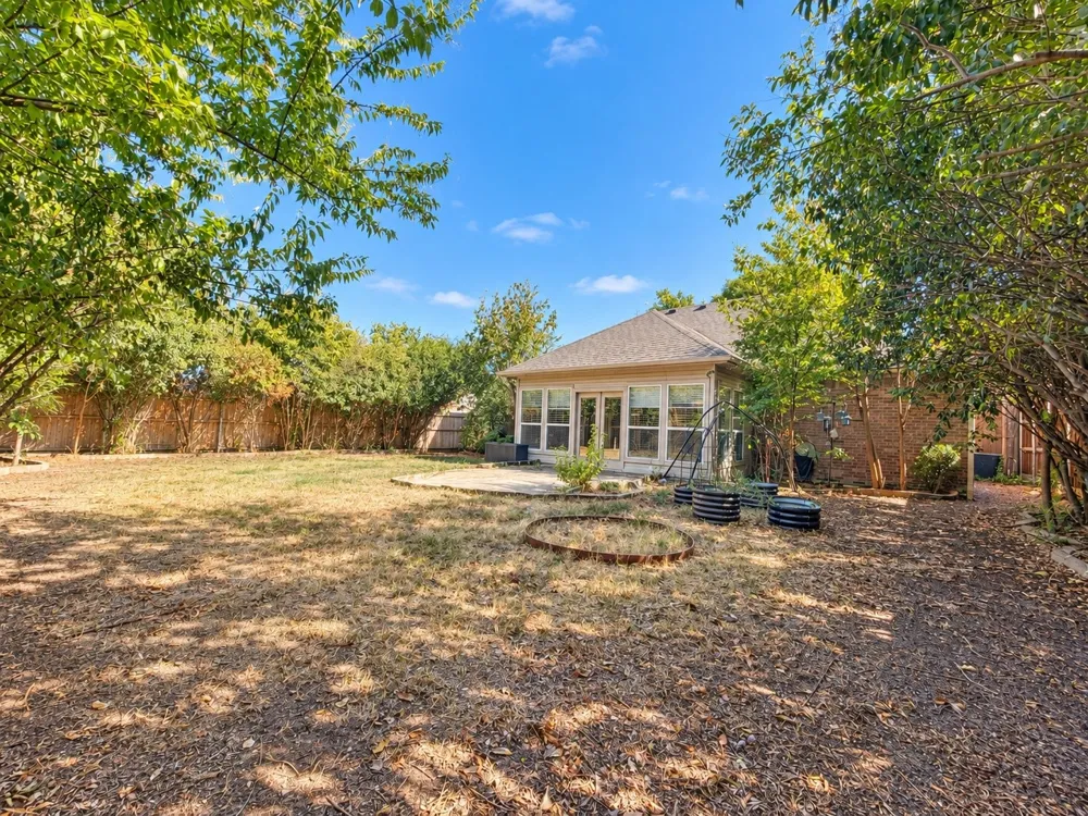 6549 Blue Grass Drive Watauga, TX 76148