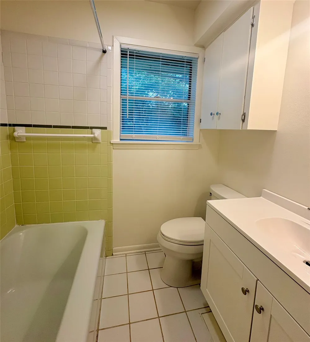 1801 Beazley Street Brenham, TX 77833
