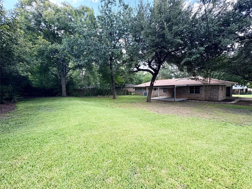 1801 Beazley Street Brenham, TX 77833