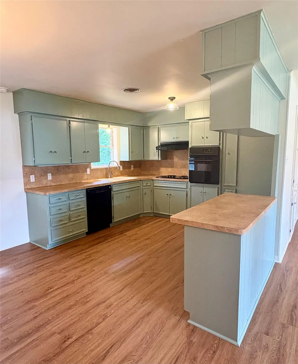 1801 Beazley Street Brenham, TX 77833