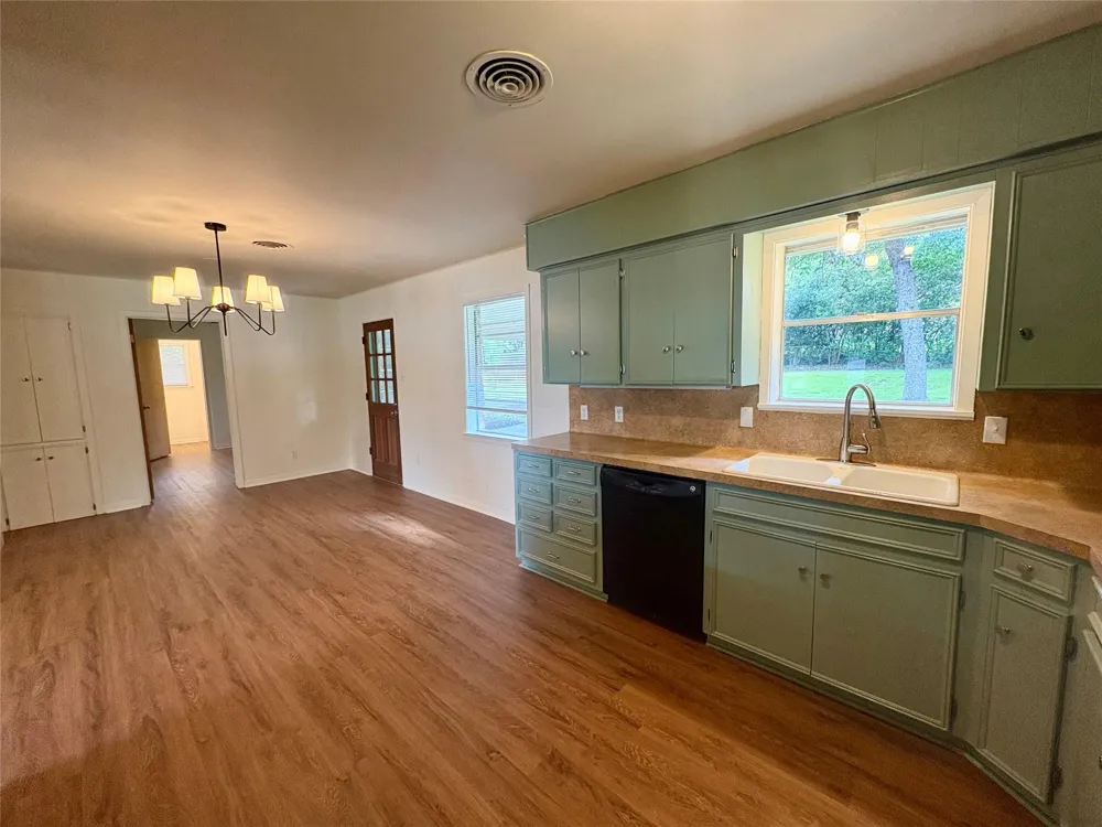 1801 Beazley Street Brenham, TX 77833