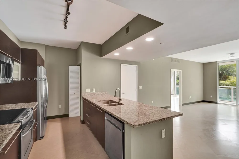 951 Brickell Ave #1106 Miami, FL 33131