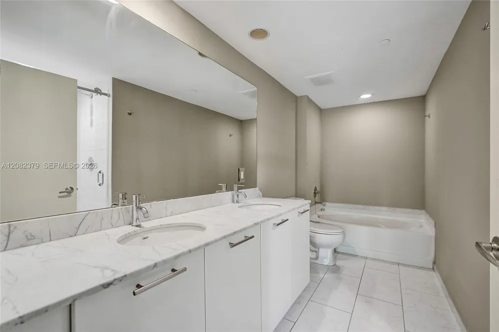 951 Brickell Ave #1106 Miami, FL 33131