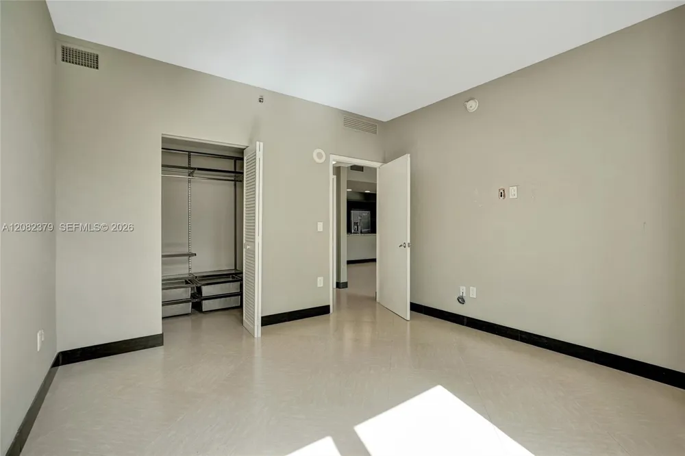 951 Brickell Ave #1106 Miami, FL 33131