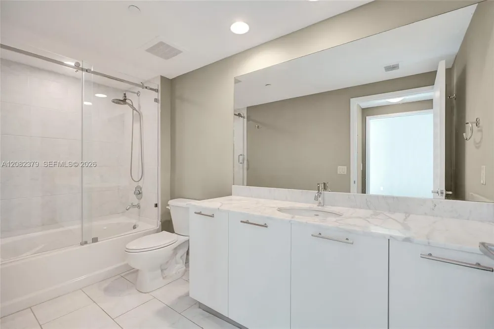 951 Brickell Ave #1106 Miami, FL 33131