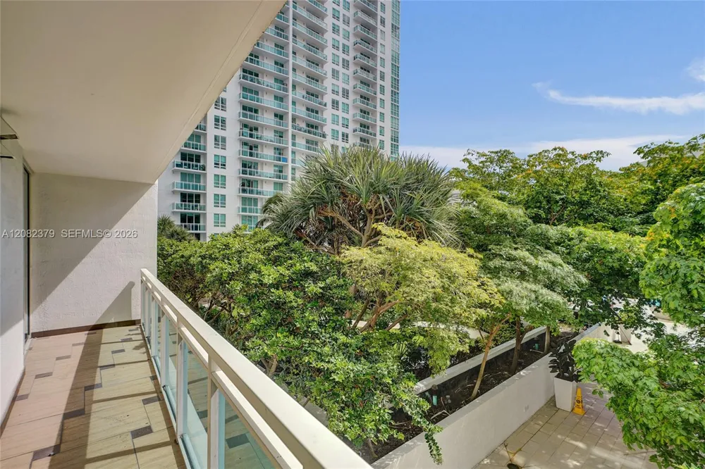 951 Brickell Ave #1106 Miami, FL 33131