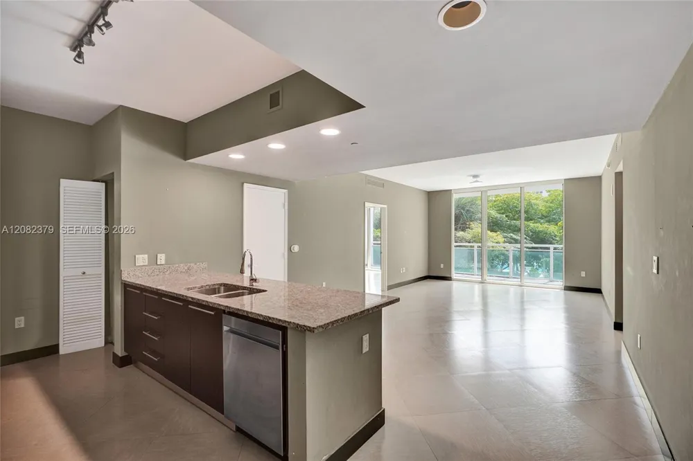 951 Brickell Ave #1106 Miami, FL 33131