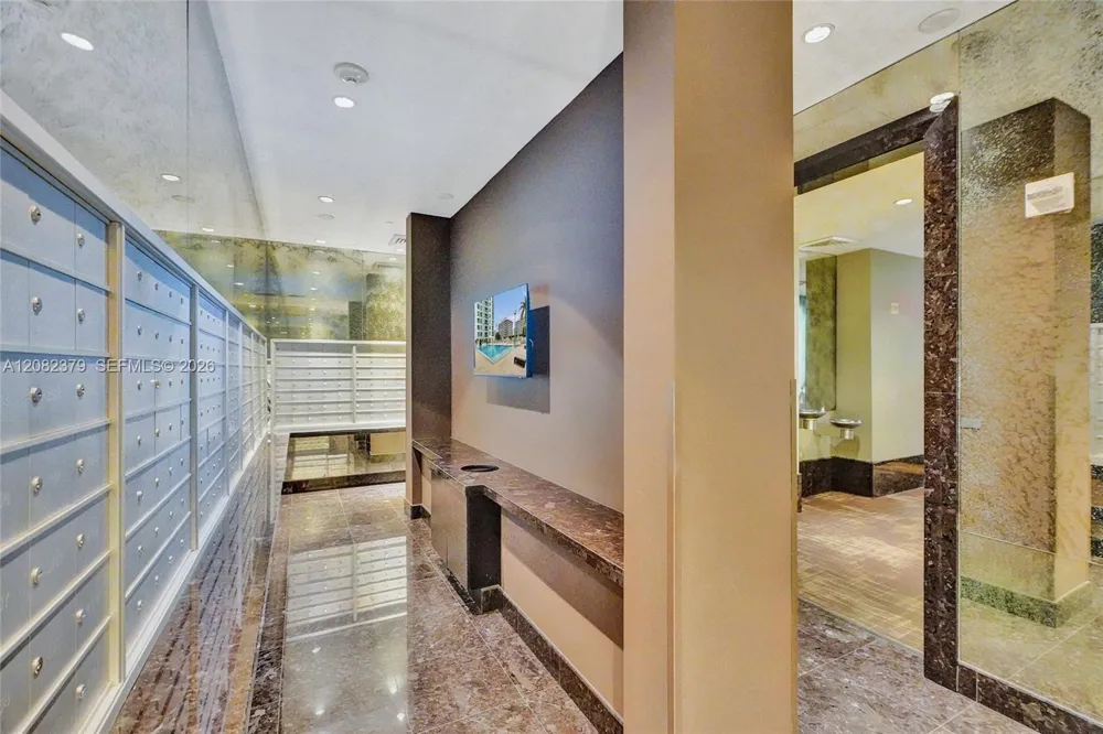 951 Brickell Ave #1106 Miami, FL 33131