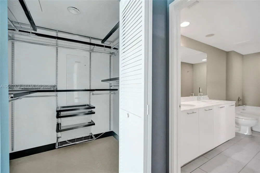 951 Brickell Ave #1106 Miami, FL 33131