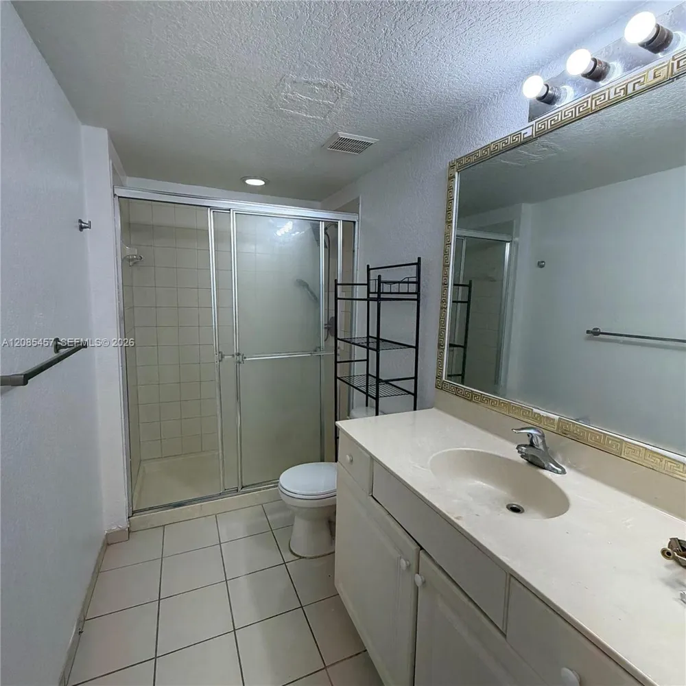 1965 Freeport Ln #1965 Riviera Beach, FL 33404