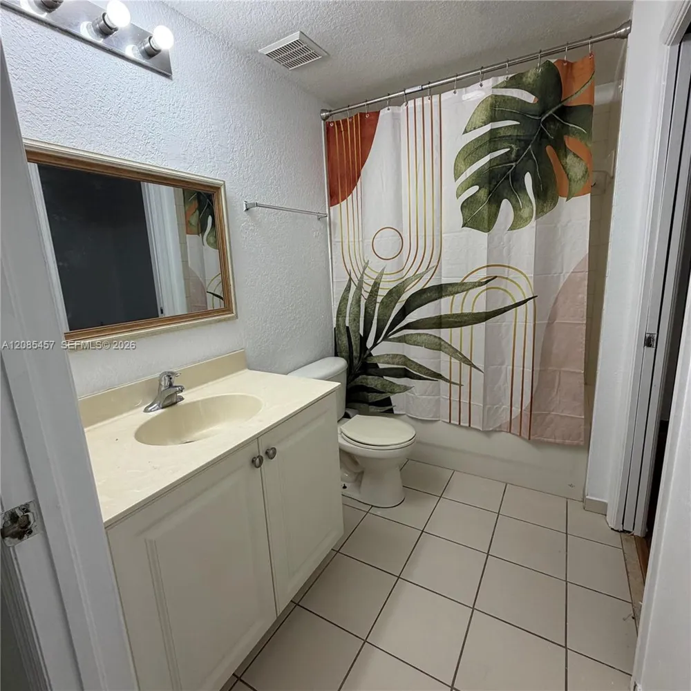 1965 Freeport Ln #1965 Riviera Beach, FL 33404
