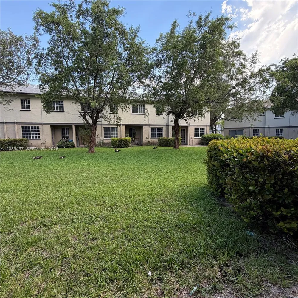 1965 Freeport Ln #1965 Riviera Beach, FL 33404