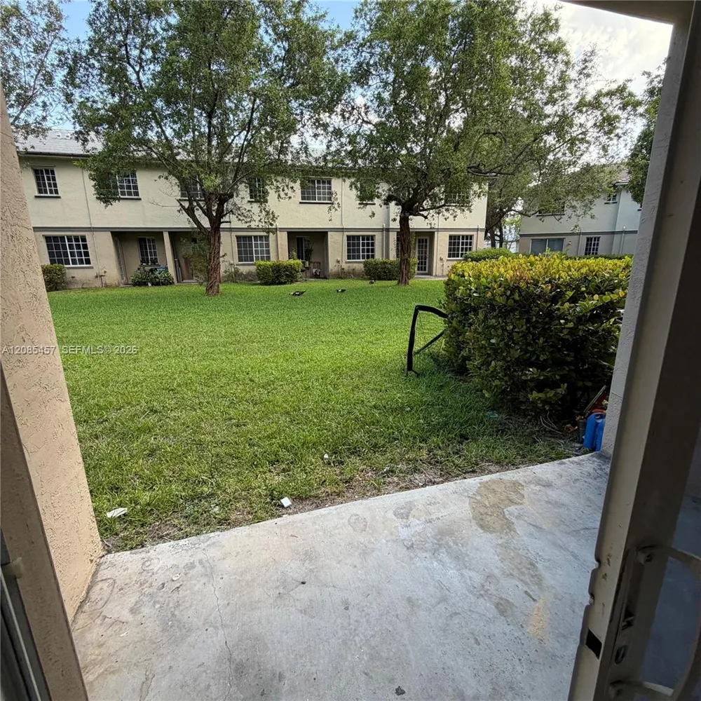 1965 Freeport Ln #1965 Riviera Beach, FL 33404