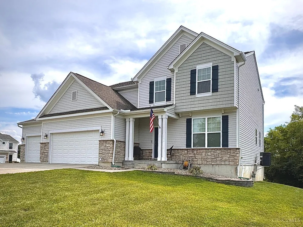 1021 Golden Oak Drive Hamilton, OH 45013