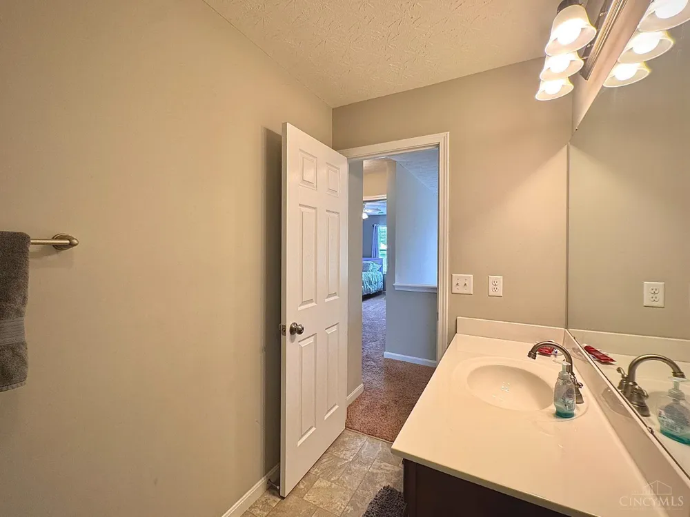 1021 Golden Oak Drive Hamilton, OH 45013
