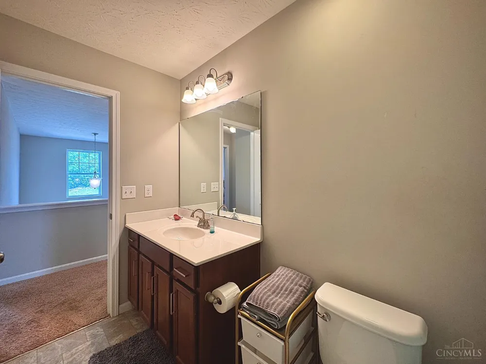 1021 Golden Oak Drive Hamilton, OH 45013