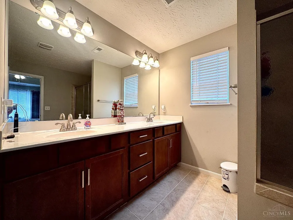 1021 Golden Oak Drive Hamilton, OH 45013