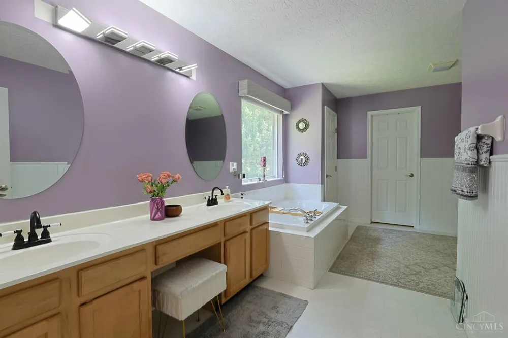 1147 Stableview Circle Hamilton, OH 45039