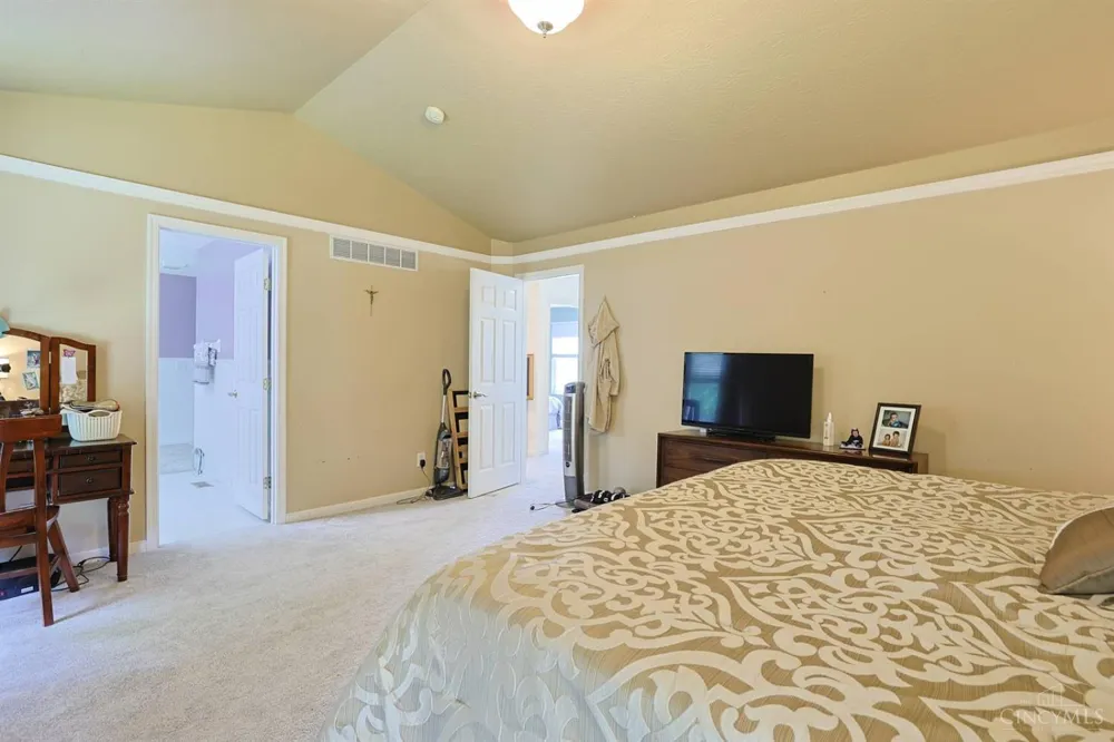 1147 Stableview Circle Hamilton, OH 45039