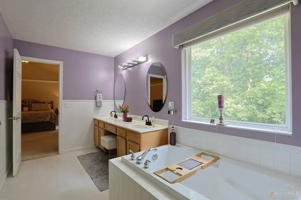 1147 Stableview Circle Hamilton, OH 45039