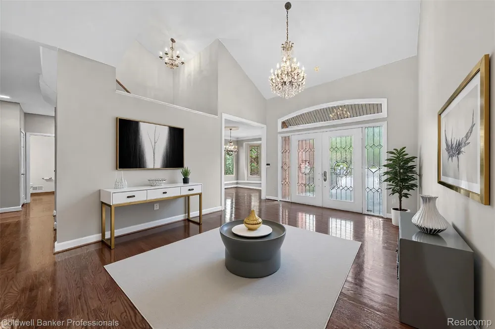 2076 Shore Hill Court West Bloomfield Charter Township, MI 48323