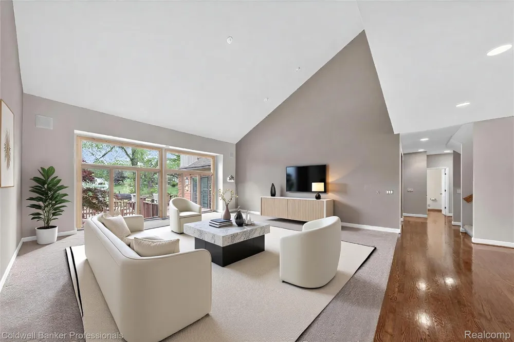 2076 Shore Hill Court West Bloomfield Charter Township, MI 48323