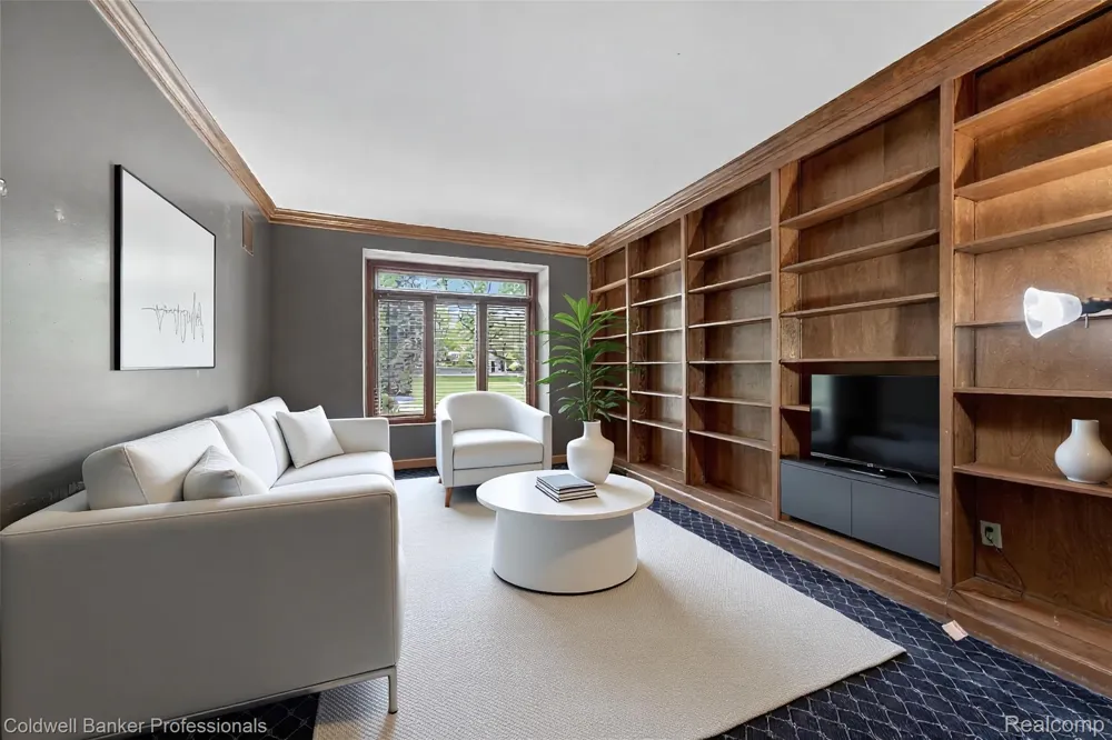 2076 Shore Hill Court West Bloomfield Charter Township, MI 48323