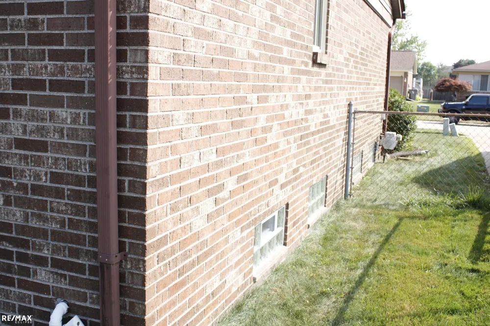 19909 Towner Drive Clinton Charter Township, MI 48038