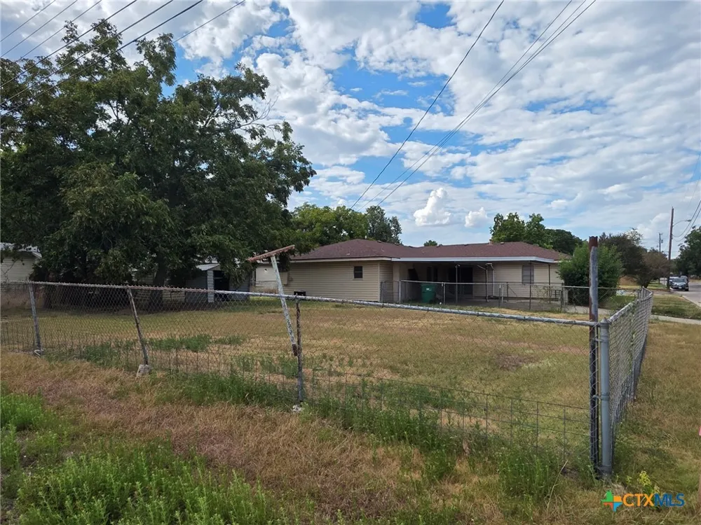 140 Darden Drive Waco, TX 76706