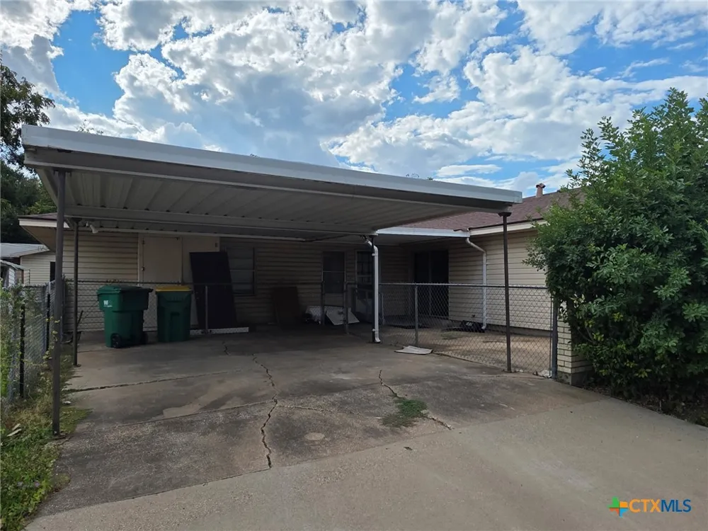 140 Darden Drive Waco, TX 76706
