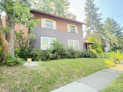 640 Belmonte Park