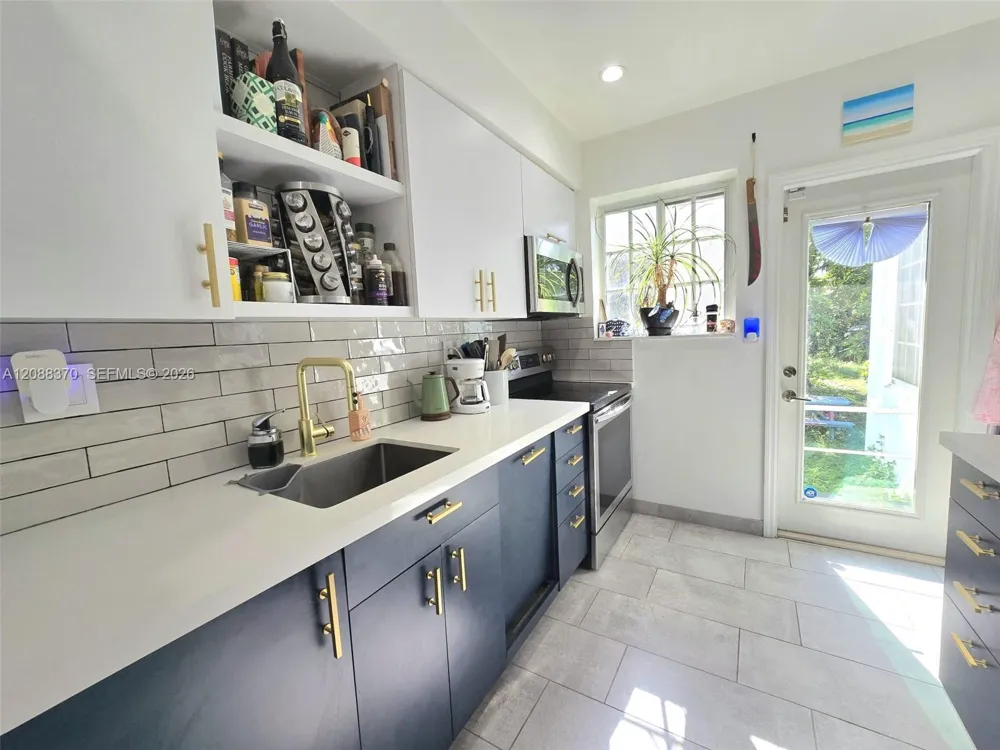 12660 NE 4th Ave North Miami, FL 33161
