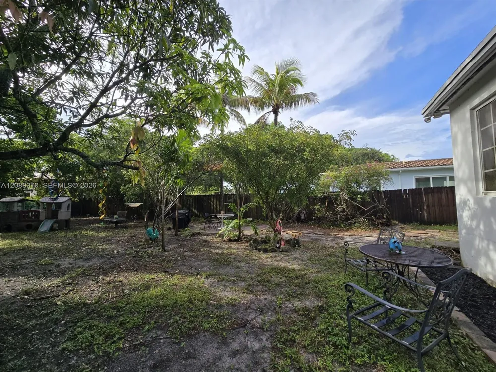 12660 NE 4th Ave North Miami, FL 33161