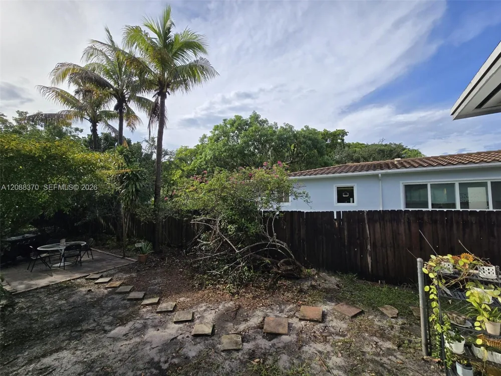 12660 NE 4th Ave North Miami, FL 33161