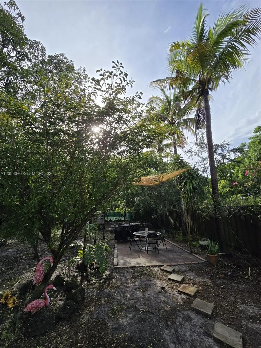 12660 NE 4th Ave North Miami, FL 33161