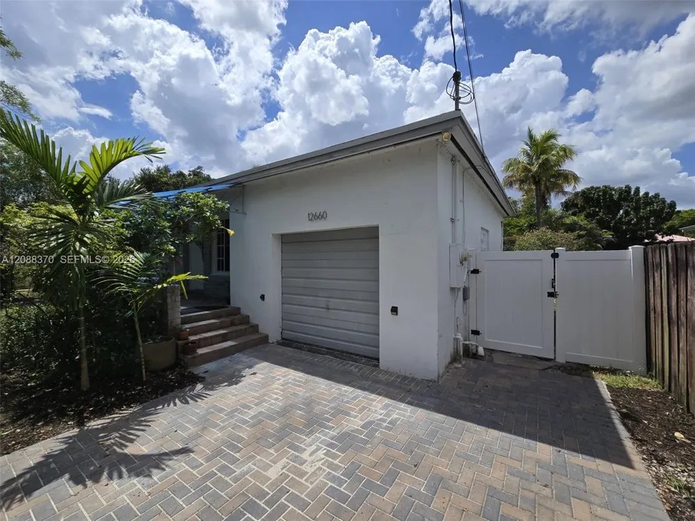 12660 NE 4th Ave North Miami, FL 33161